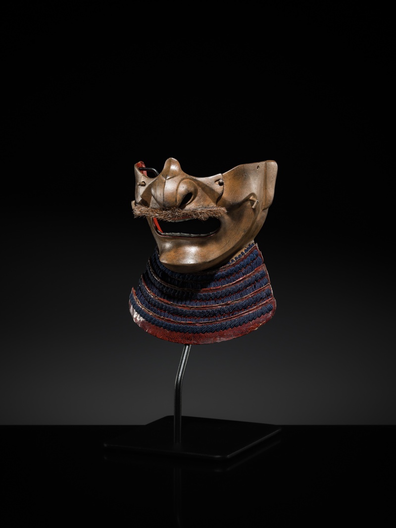 Červeně lakované Kote